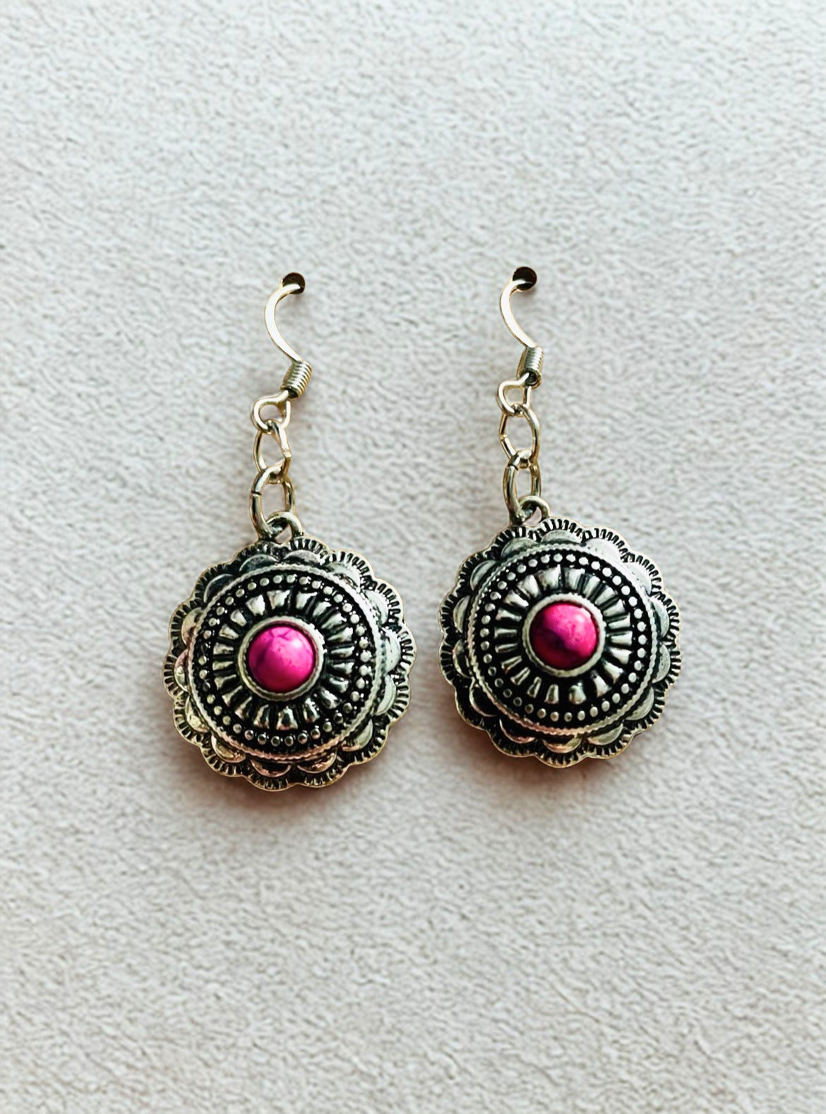Western- Style Chonco Earrings